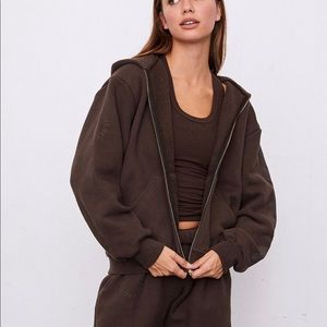 Set Active Sweatset Full-Zip size S and Unisex Sweatpants size M in Expresso